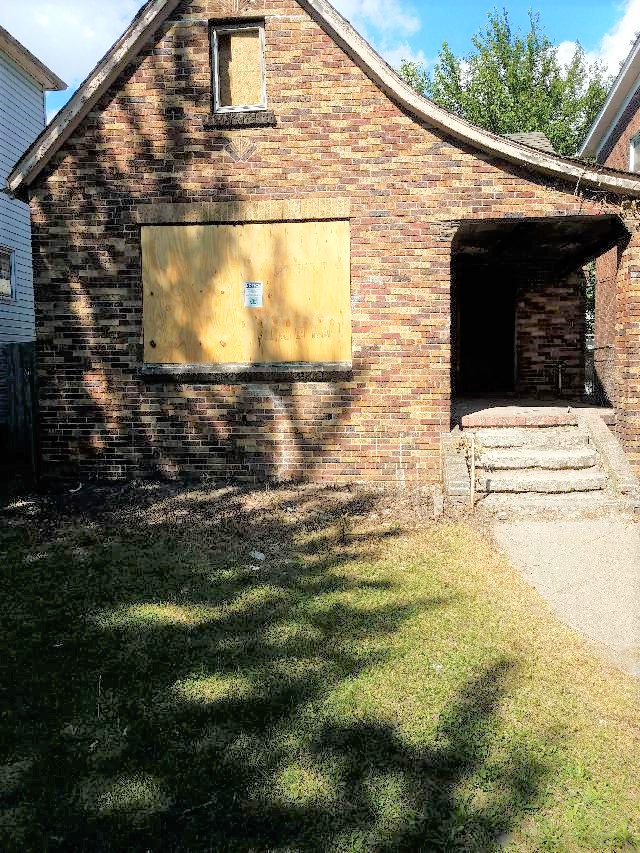 8336 Cahalan front exterior photo 9-17-18.jpg